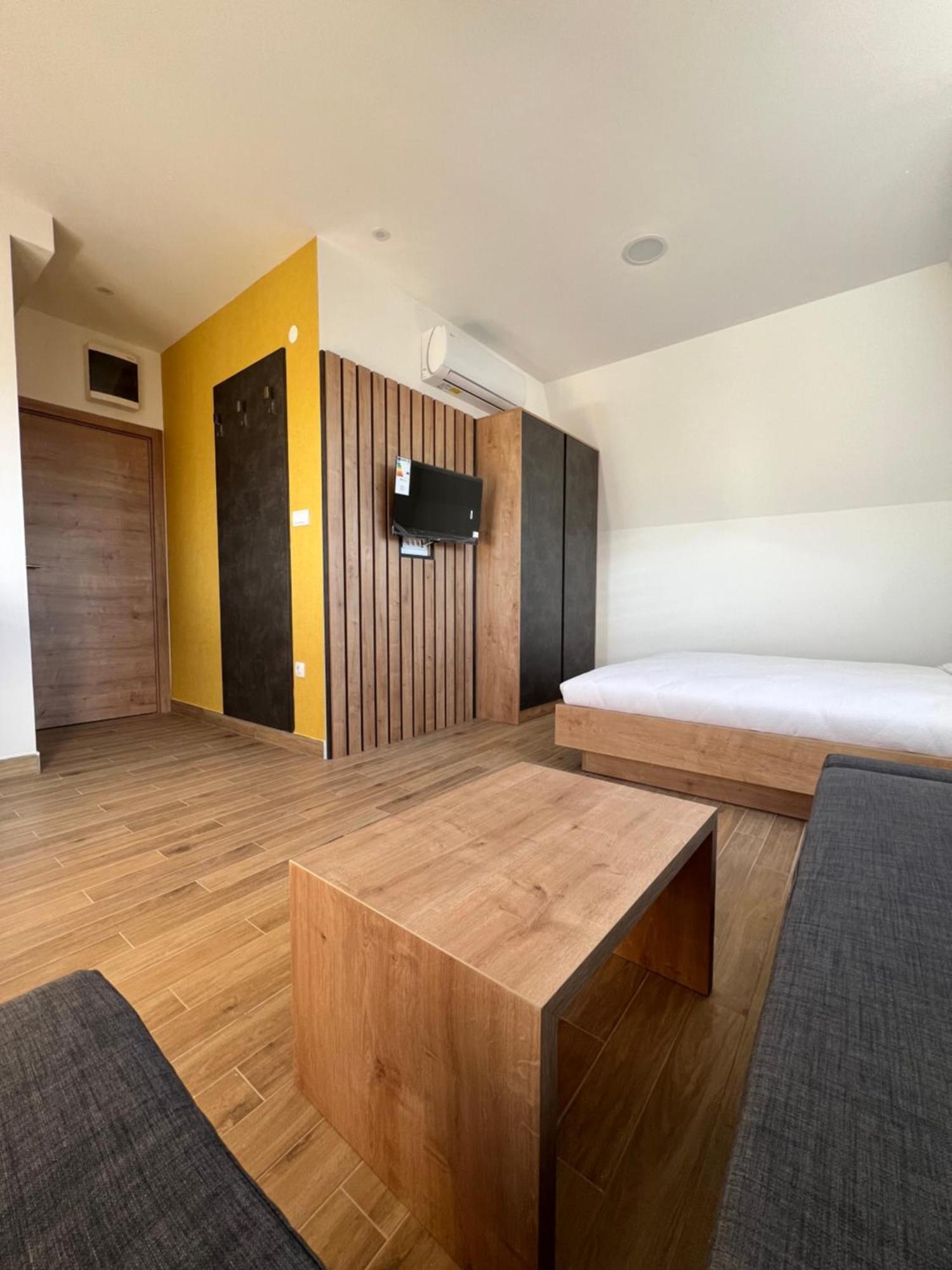 Zlatni Odmor Aparthotel Ζλάτιμπορ Εξωτερικό φωτογραφία